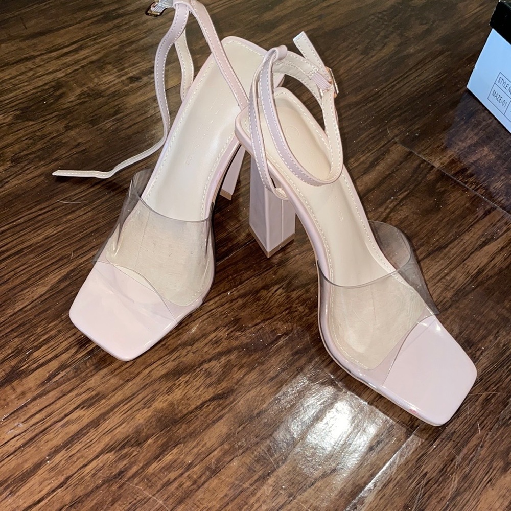 Trendy nude square toed heels